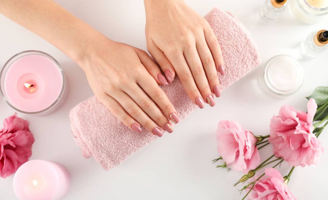 manicure klasyczny